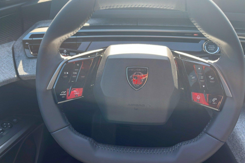 Photo 15 de l'offre de PEUGEOT 3008 Hybrid 145 e-DCS6 Allure à 28998€ chez Carlyss automobiles Vitré