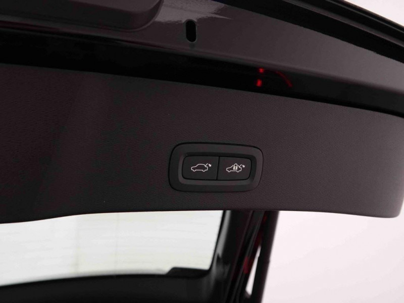 Photo 8 de l'offre de Volvo EC40 Recharge 238 Single Motor Plus à 43702€ chez Carlyss automobiles Vitré