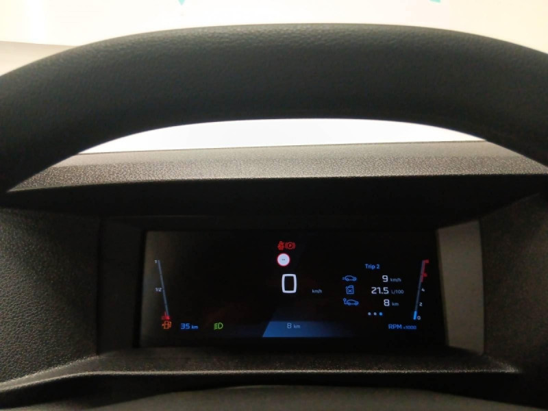 Photo 12 de l'offre de PEUGEOT Expert Fourgon EXPERT FGN M BLUEHDI 120 S&S BVM6 à 27777€ chez Carlyss automobiles Vitré