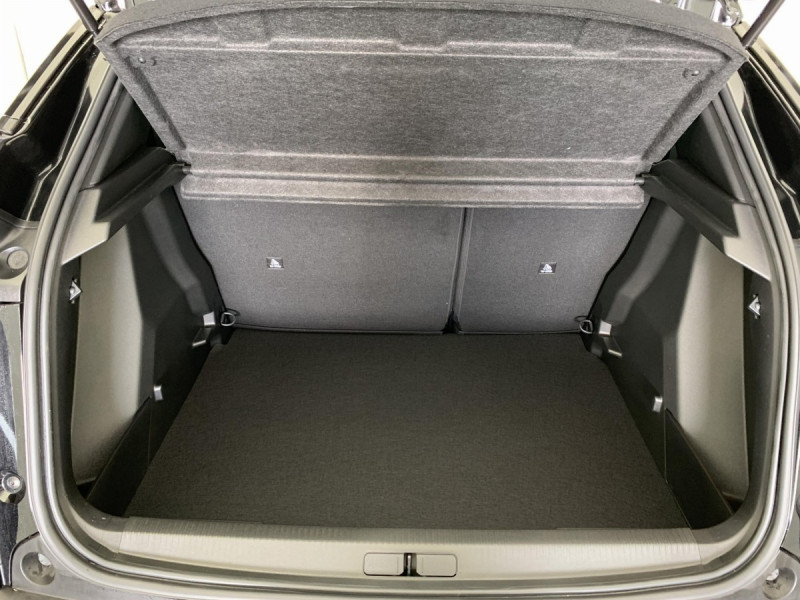 Photo 11 de l'offre de PEUGEOT 2008 Hybrid 145 e-DCS6 Allure à 24998€ chez Carlyss automobiles Vitré