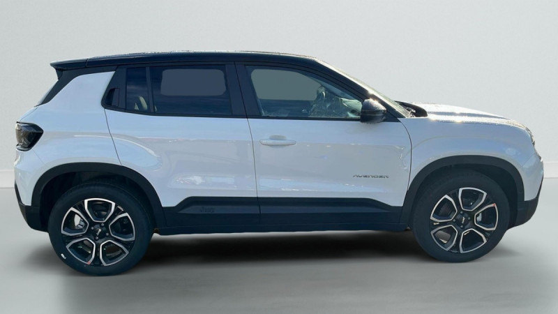 Photo 8 de l'offre de Jeep Avenger 1.2 Turbo T3 100 ch Summit à 23998€ chez Carlyss automobiles Vitré