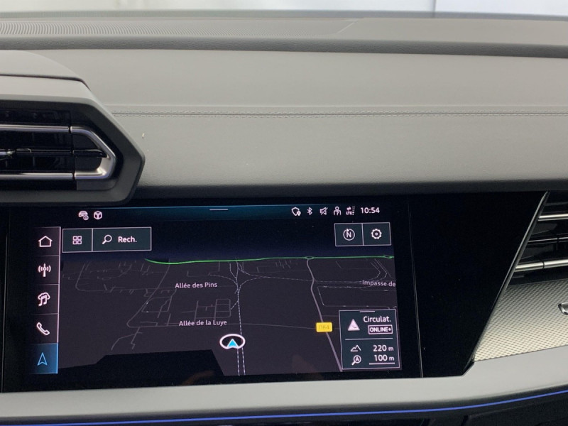 Photo 17 de l'offre de AUDI A3 SPORTBACK NOUVELLE 45 TFSI E HYBRIDE RECHARGEABLE 272 S TRONIC 6 S LINE à 43998€ chez Carlyss automobiles Vitré