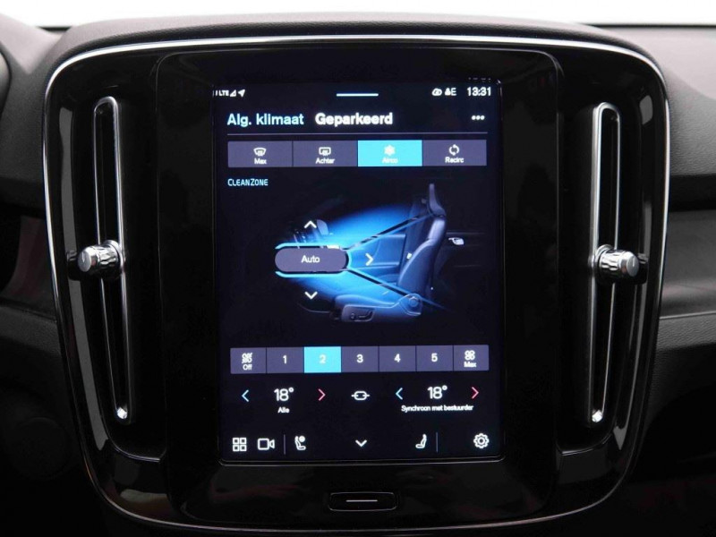 Photo 12 de l'offre de Volvo C40 79 kWh Recharge Dark à 36619€ chez Carlyss automobiles Vitré