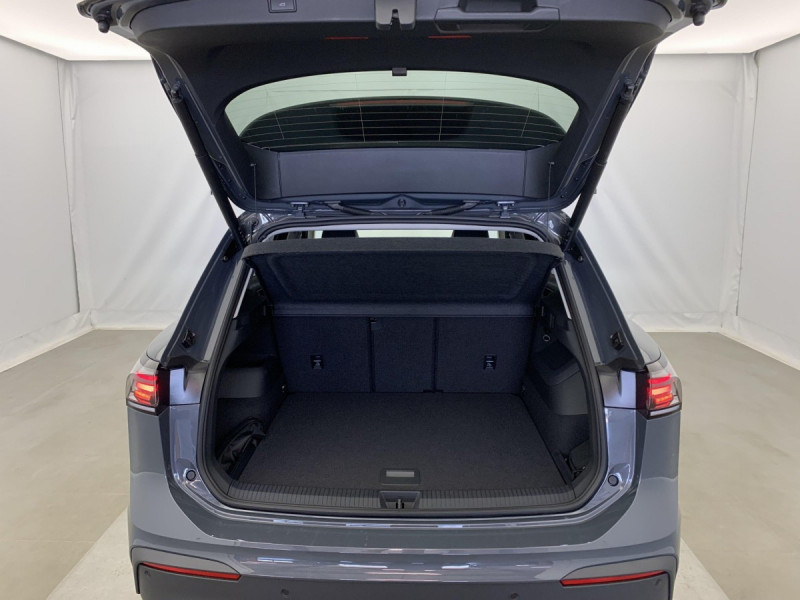 Photo 8 de l'offre de VOLKSWAGEN TIGUAN NOUVEAU 1.5 eTSI 150CV DSG7 LIFE PLUS à 39498€ chez Carlyss automobiles Vitré