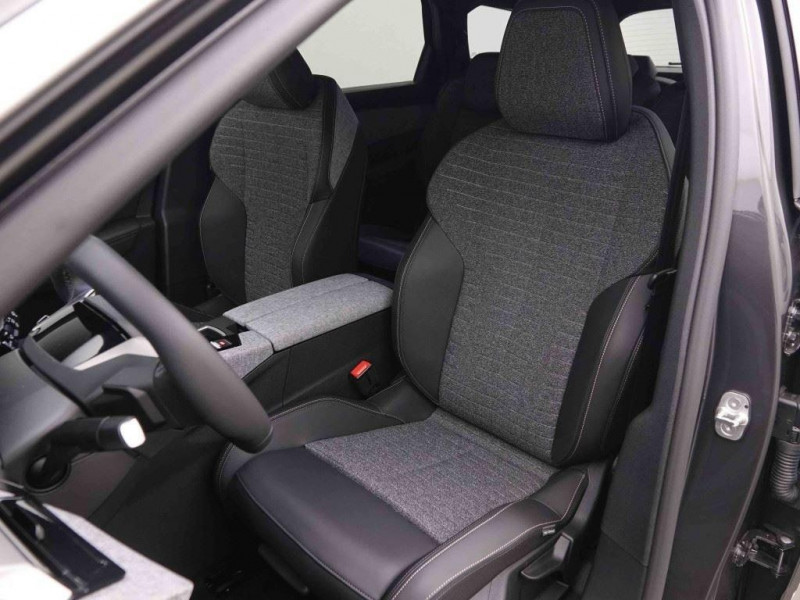 Photo 4 de l'offre de PEUGEOT 5008 Hybrid 145 e-DCS6 Allure à 37335€ chez Carlyss automobiles Vitré