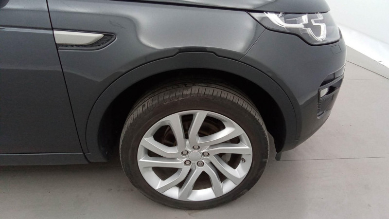Photo 4 de l'offre de LAND-ROVER Discovery Sport Discovery Sport Mark III TD4 180ch SE à 22598€ chez Carlyss automobiles Vitré