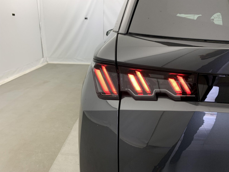 Photo 25 de l'offre de PEUGEOT 5008 Hybrid 145 e-DCS6 Allure à 31998€ chez Carlyss automobiles Vitré