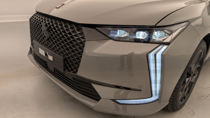 Photo 23 de l'offre de DS DS4 PureTech 130 EAT8 Performance Line+ à 22811€ chez Carlyss automobiles Vitré
