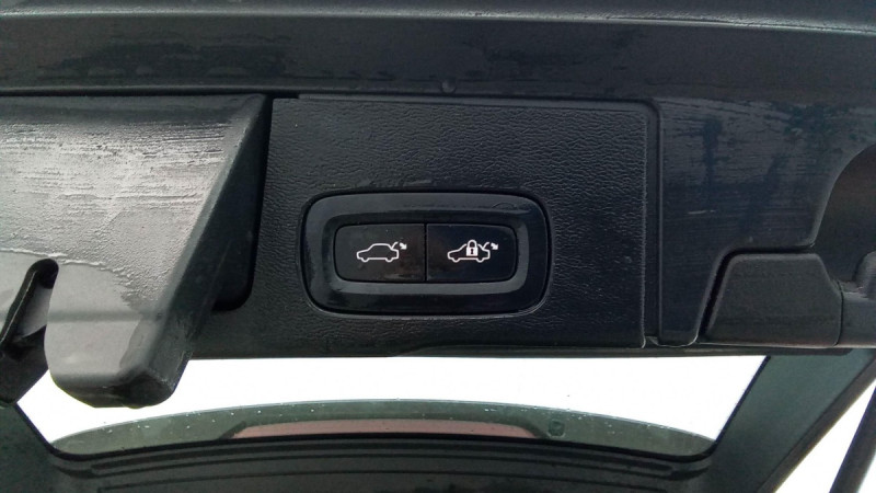 Photo 4 de l'offre de VOLVO XC60 T6 RECHARGE AWD 253 CH + 145 CH GEARTRONIC 8 PLUS STYLE CHROME à 41998€ chez Carlyss automobiles Vitré