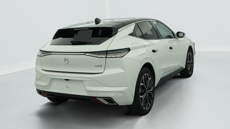 Photo 7 de l'offre de DS DS4 PureTech 130 EAT8 Rivoli à 22452€ chez Carlyss automobiles Vitré