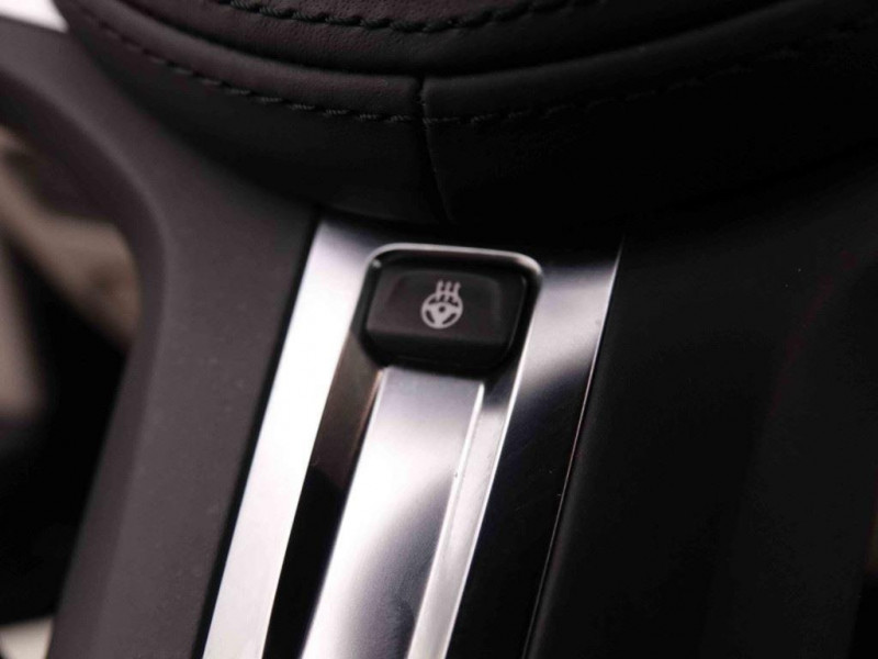 Photo 17 de l'offre de Bmw 4 420i 184 Cabrio Steptronic M-Pack à 54098€ chez Carlyss automobiles Vitré