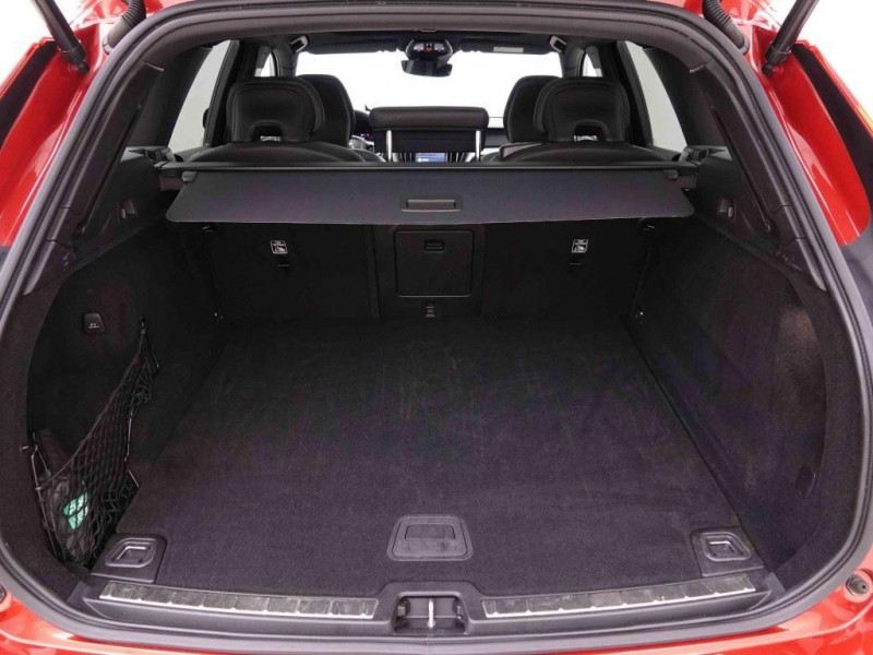 Photo 4 de l'offre de VOLVO XC60 2.0 B4 197 Geartronic Plus Dark à 51165€ chez Carlyss automobiles Vitré