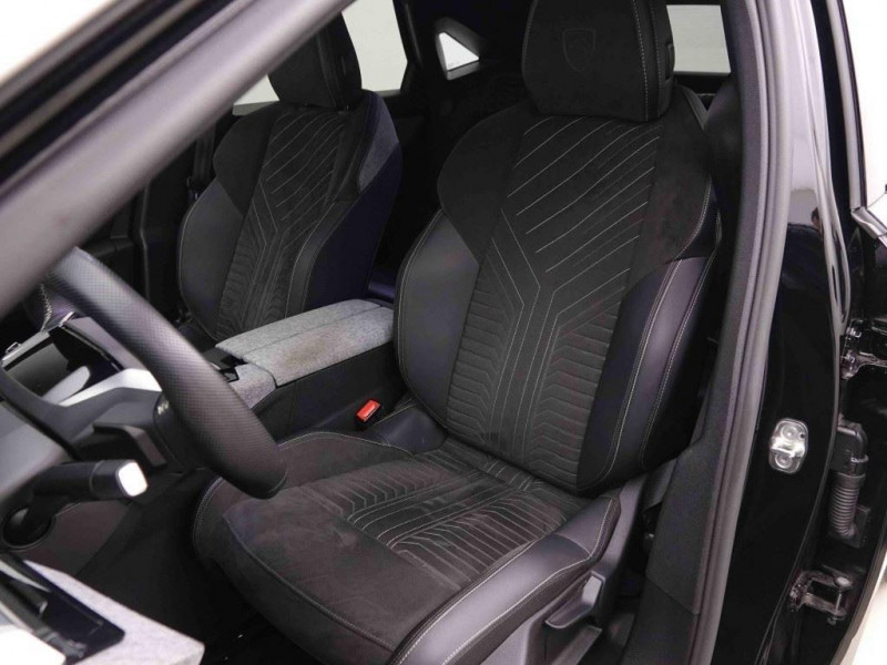 Photo 6 de l'offre de PEUGEOT 3008 1.2 HYBRID 136 E-DSC6 New Model GT à 40965€ chez Carlyss automobiles Vitré