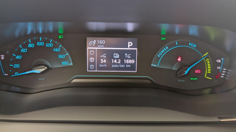 Photo 22 de l'offre de PEUGEOT 208 ELECTRIQUE 50 KWH 136CH ALLURE à 18123€ chez Carlyss automobiles Vitré