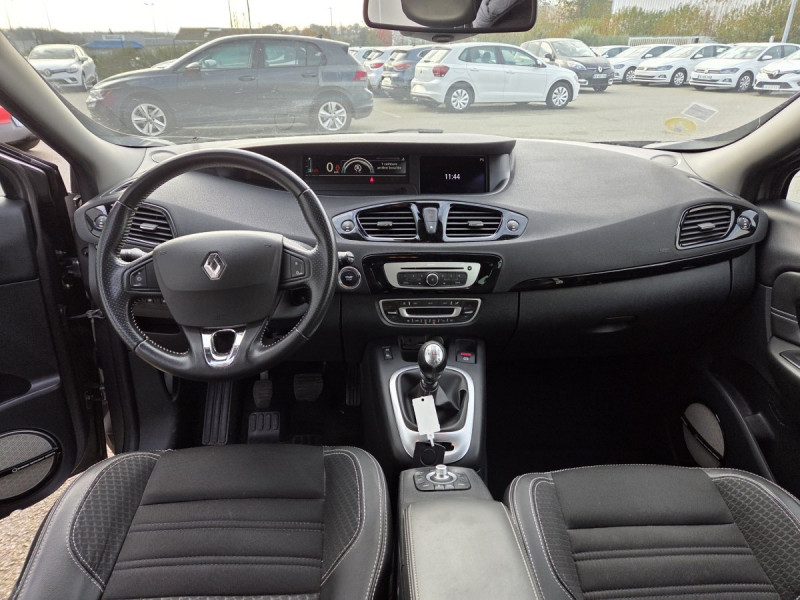 Photo 8 de l'offre de RENAULT Scénic (3) Bose® Edition Energy dCi 130 E6 à 9790€ chez Carlyss automobiles Vitré