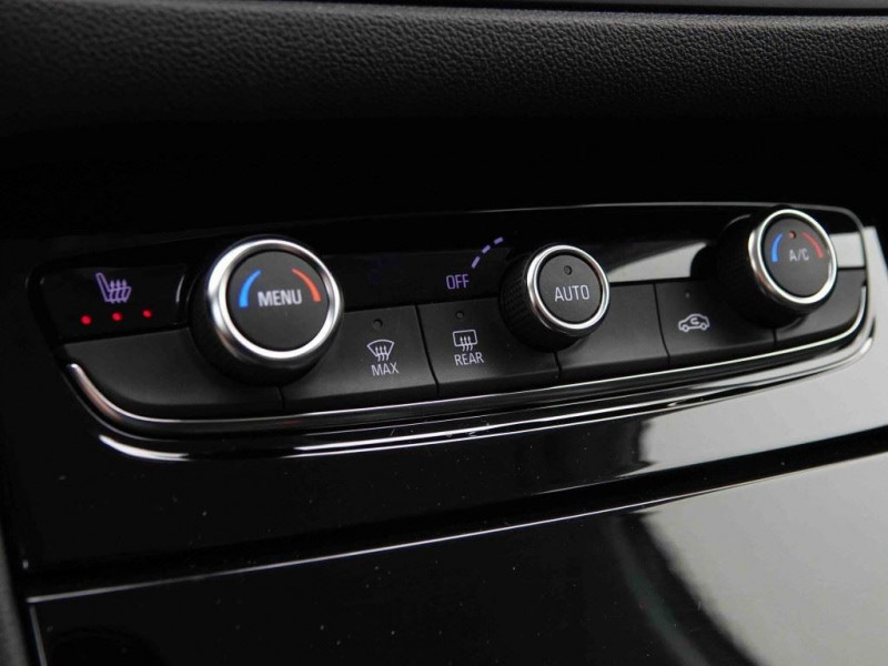 Photo 10 de l'offre de OPEL Grandland 1.2 T 130 GS Line à 23279€ chez Carlyss automobiles Vitré