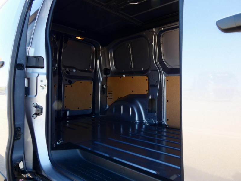 Photo 7 de l'offre de CITROEN Jumpy Fourgon M BLUEHDI 120 S&S BVM6 à 24837€ chez Carlyss automobiles Vitré