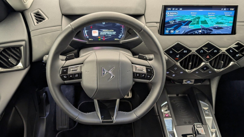Photo 14 de l'offre de DS DS3 PureTech 130 EAT8 Opera à 23168€ chez Carlyss automobiles Vitré
