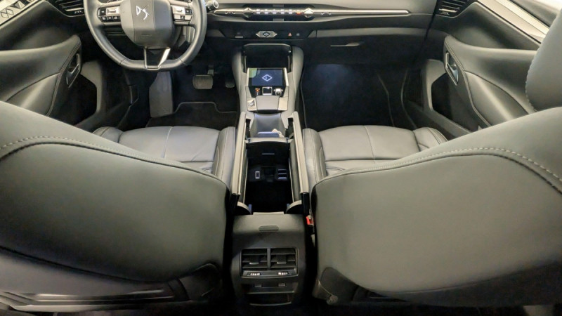 Photo 18 de l'offre de DS DS4 PureTech 130 EAT8 Rivoli à 23370€ chez Carlyss automobiles Vitré