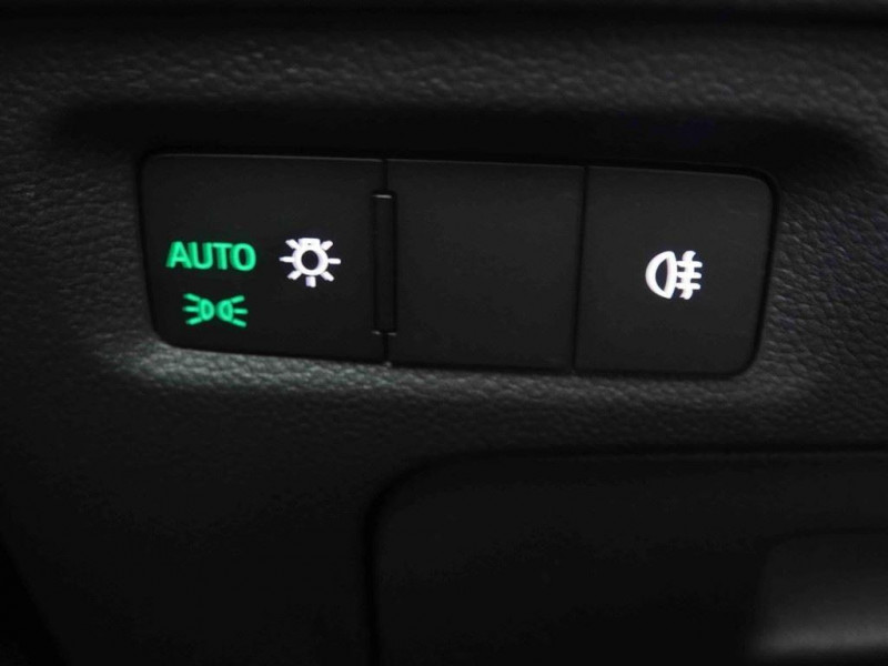 Photo 10 de l'offre de SKODA Octavia 1.5 TSi 116 MHEV DSG Combi MY25 Edition à 30893€ chez Carlyss automobiles Vitré