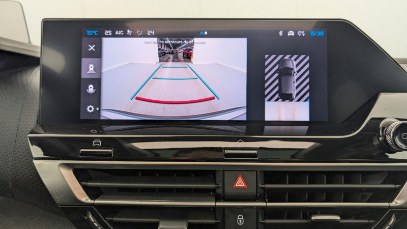 Photo 10 de l'offre de CITROEN C4 PureTech 130 S&S BVM6 Shine à 17846€ chez Carlyss automobiles Vitré