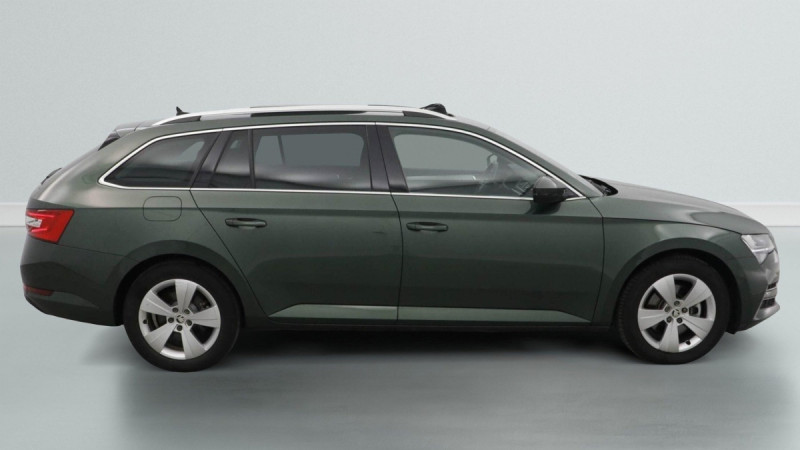 Photo 4 de l'offre de SKODA Superb Combi Superb Combi 1.4 TSI PHEV 218 ch DSG6 Business à 25598€ chez Carlyss automobiles Vitré