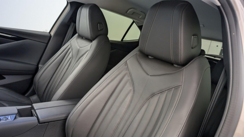 Photo 16 de l'offre de DS DS4 PureTech 130 EAT8 Rivoli à 22244€ chez Carlyss automobiles Vitré