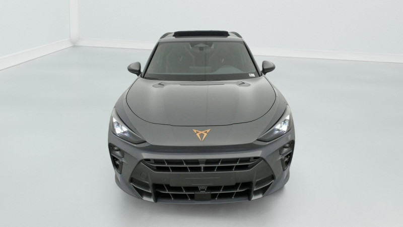 Photo 2 de l'offre de Cupra Terramar 1.5 eTSI Hybrid 150 ch DSG7 V à 36998€ chez Carlyss automobiles Vitré