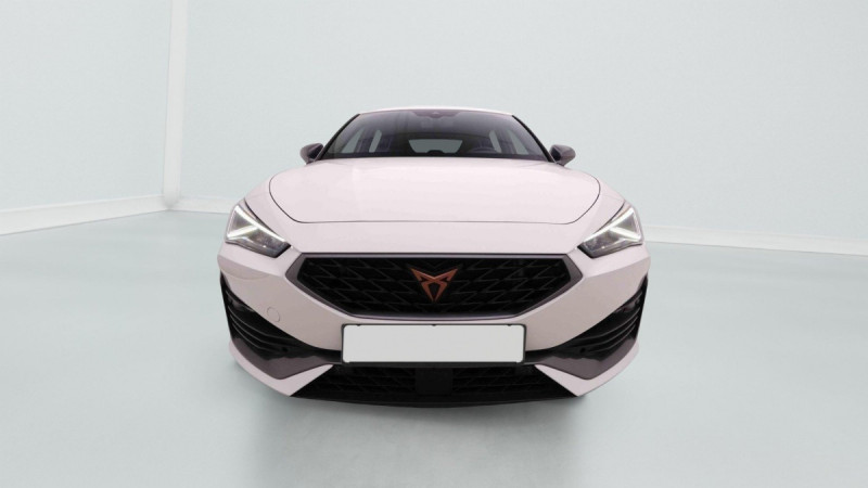 Photo 2 de l'offre de Cupra LEON 1.4 TSi 204 PHEV DSG à 26998€ chez Carlyss automobiles Vitré