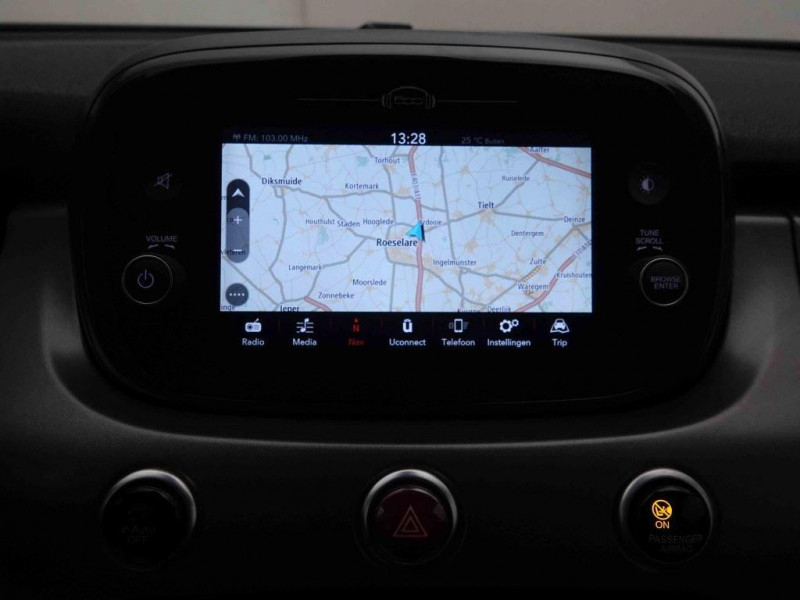 Photo 9 de l'offre de FIAT 500X 1.5 Hybrid 131 DCT Sport à 22743€ chez Carlyss automobiles Vitré