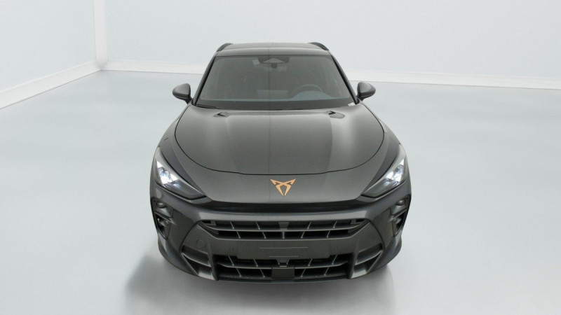 Photo 2 de l'offre de Cupra Terramar 1.5 eTSI Hybrid 150 ch DSG7 V à 35998€ chez Carlyss automobiles Vitré