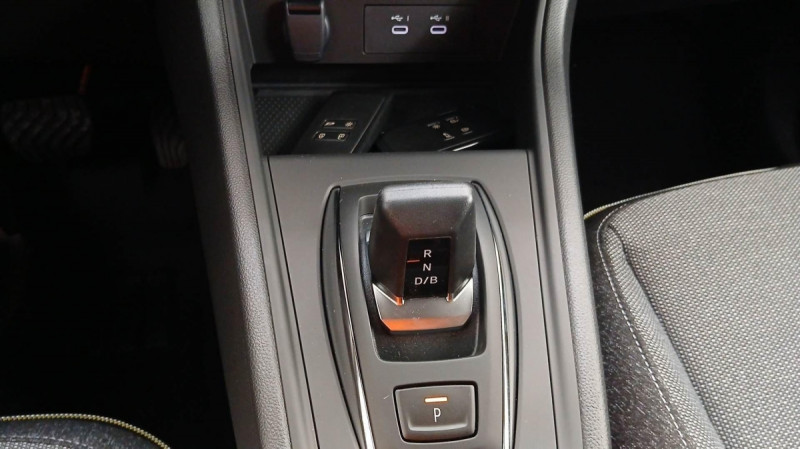 Photo 9 de l'offre de RENAULT CAPTUR Captur E-Tech full hybrid 160 ch Techno à 28998€ chez Carlyss automobiles Vitré