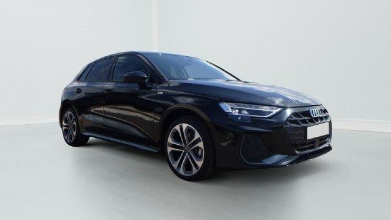 Photo 2 de l'offre de AUDI A3 SPORTBACK A3 Sportback TFSI 150 S line à 37398€ chez Carlyss automobiles Vitré