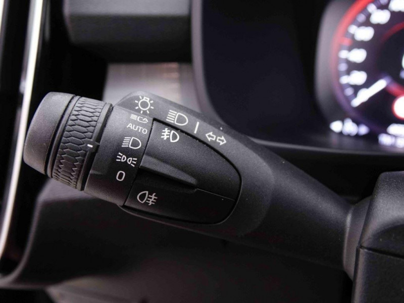 Photo 14 de l'offre de VOLVO XC40 1.5 T5 180 PHEV Momentum Pro à 28702€ chez Carlyss automobiles Vitré