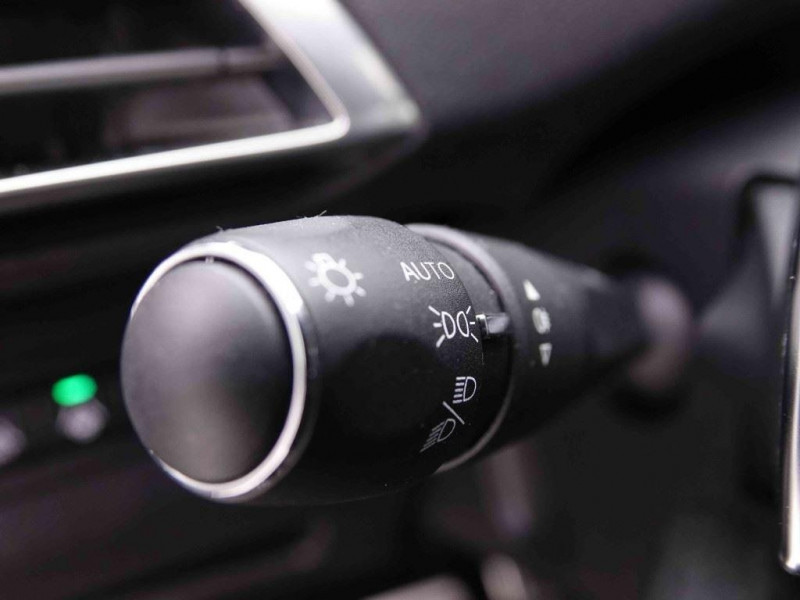 Photo 11 de l'offre de PEUGEOT 3008 1.2 T 130 EAT8 GT-Line à 28577€ chez Carlyss automobiles Vitré