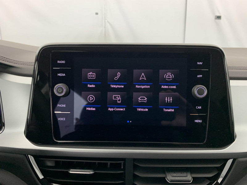Photo 16 de l'offre de VOLKSWAGEN T-roc 2.0 TDI 150 Start/Stop DSG7 Life Plus à 32598€ chez Carlyss automobiles Vitré