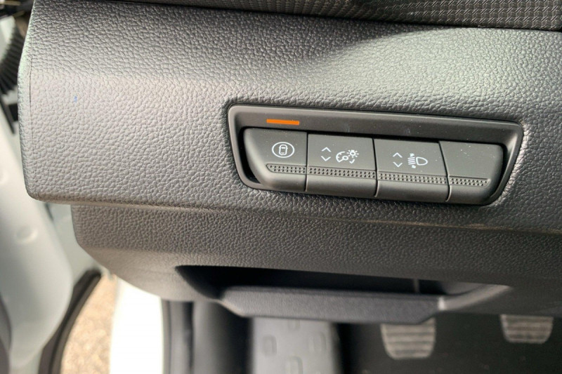 Photo 19 de l'offre de RENAULT TRAFIC FOURGON L2H1 3T BLUE DCI 150 GSR2 ADVANCE à 30837€ chez Carlyss automobiles Vitré