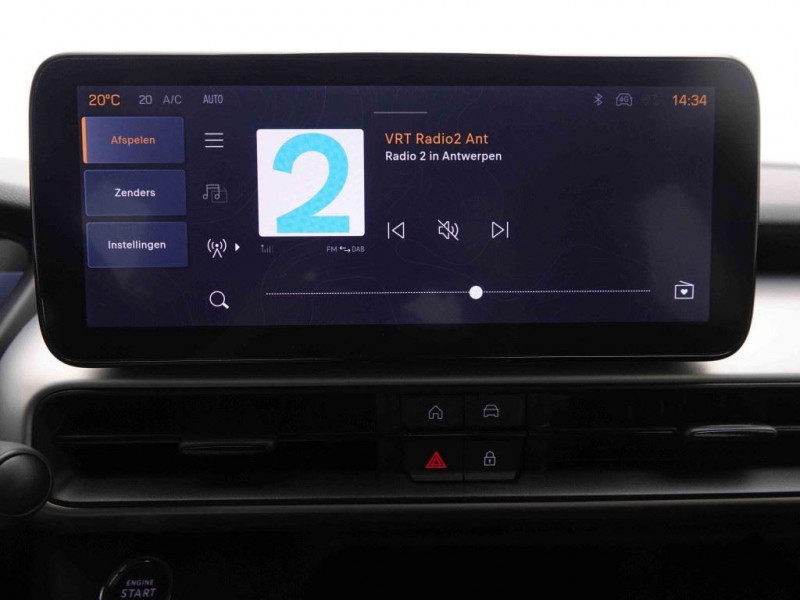 Photo 10 de l'offre de Jeep Avenger 1.2 MHEV 110 DCT6 Altitude à 27502€ chez Carlyss automobiles Vitré