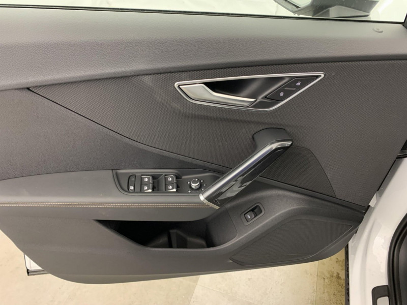 Photo 12 de l'offre de AUDI Q2 35 TFSI 150 S tronic 7 Design à 37098€ chez Carlyss automobiles Vitré