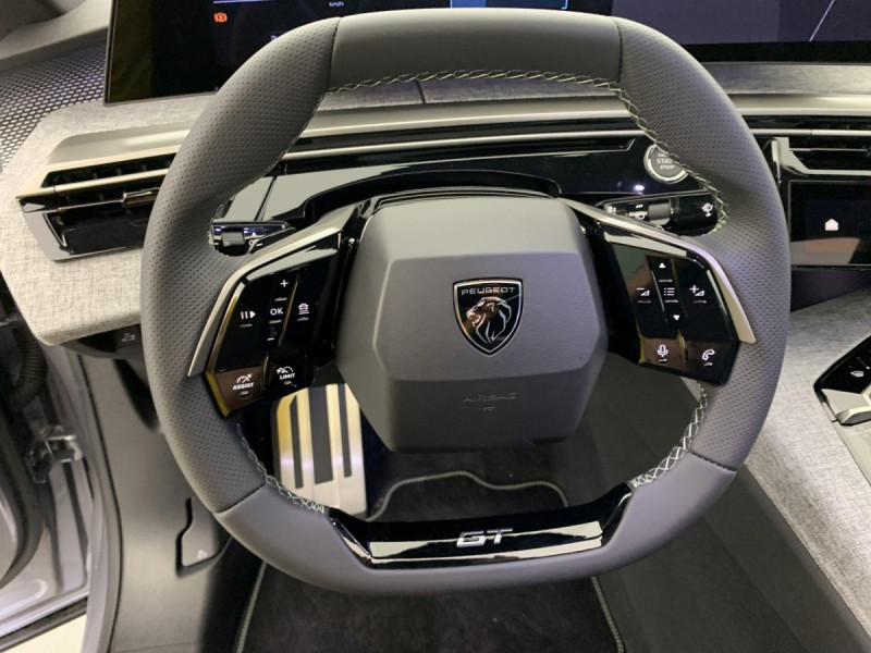 Photo 16 de l'offre de PEUGEOT 3008 Hybrid 145 e-DCS6 GT à 33998€ chez Carlyss automobiles Vitré