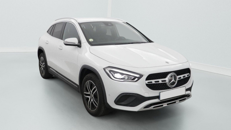 Mercedes-Benz GLA 200 D 8G-DCT PROGRESSIVE LINE Diesel Blanc Occasion à vendre
