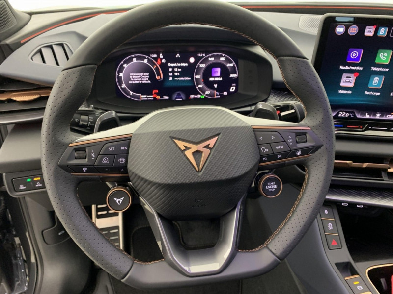 Photo 22 de l'offre de Cupra Terramar 1.5 eHybrid 204 ch DSG6 V à 40998€ chez Carlyss automobiles Vitré