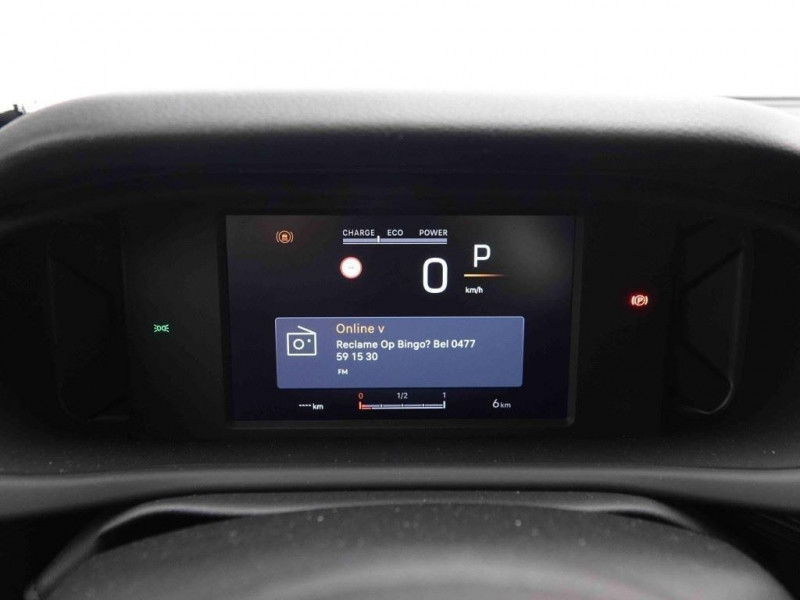 Photo 10 de l'offre de Jeep Avenger 1.2 MHEV 110 DCT6 Longitude à 26522€ chez Carlyss automobiles Vitré