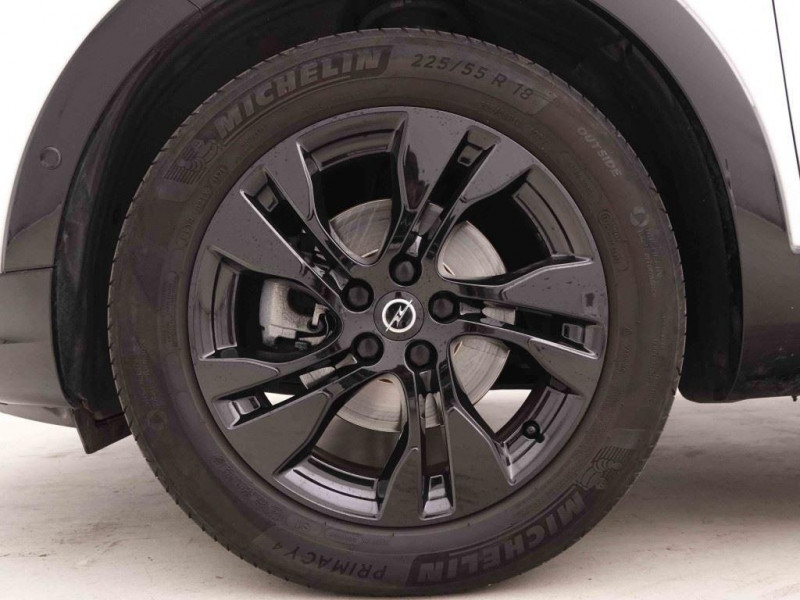 Photo 16 de l'offre de OPEL Grandland 1.2T 130 AT GS-Line à 28598€ chez Carlyss automobiles Vitré