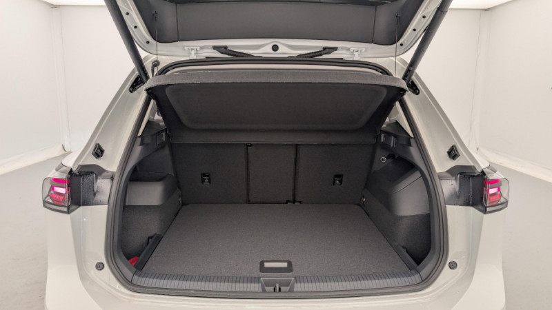 Photo 8 de l'offre de VOLKSWAGEN TIGUAN NOUVEAU 1.5 eTSI 150CV DSG7 LIFE PLUS à 37998€ chez Carlyss automobiles Vitré