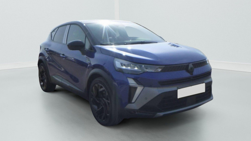 Photo 1 de l'offre de RENAULT CAPTUR Captur E-Tech full hybrid 145 ch esprit Alpine à 33398€ chez Carlyss automobiles Vitré
