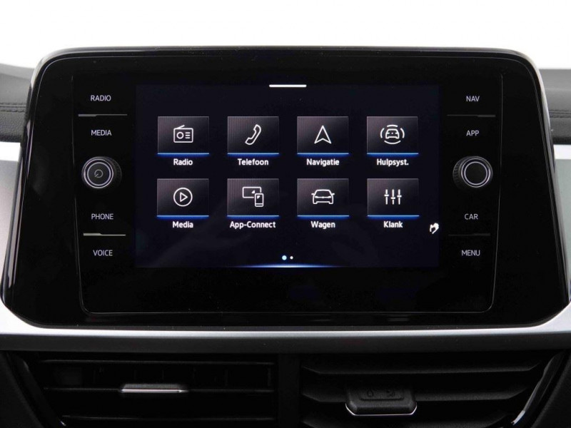 Photo 8 de l'offre de VOLKSWAGEN T-roc 1.5 TSi 150 DSG Life à 32898€ chez Carlyss automobiles Vitré