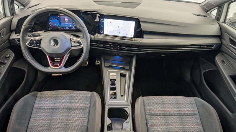 Photo 13 de l'offre de VOLKSWAGEN GOLF 8 2.0 TSI 245 DSG7 GTI à 30858€ chez Carlyss automobiles Vitré