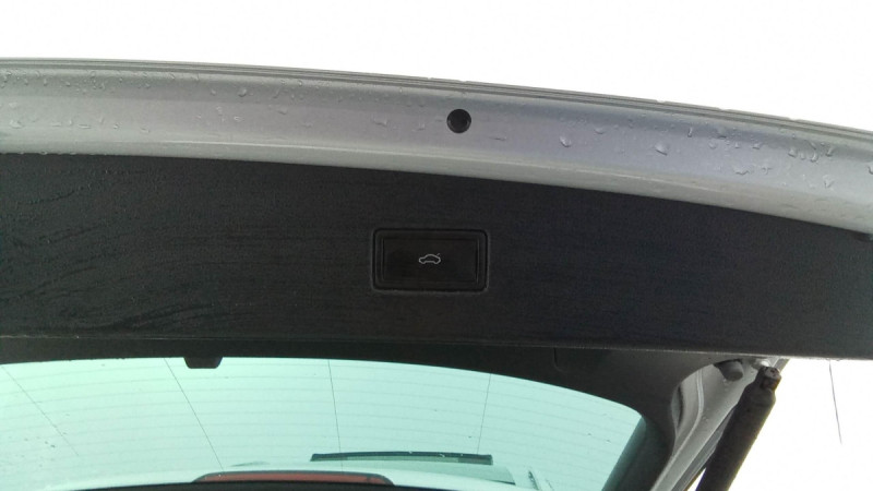 Photo 10 de l'offre de VOLKSWAGEN Tiguan Tiguan 1.4 eHybrid 245ch DSG6 Elegance Exclusive à 34598€ chez Carlyss automobiles Vitré