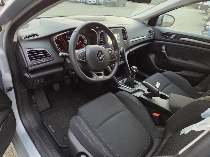 Photo 6 de l'offre de Renault Mégane Berline (4) Business TCe 115 FAP -21N à 16290€ chez Carlyss automobiles Vitré
